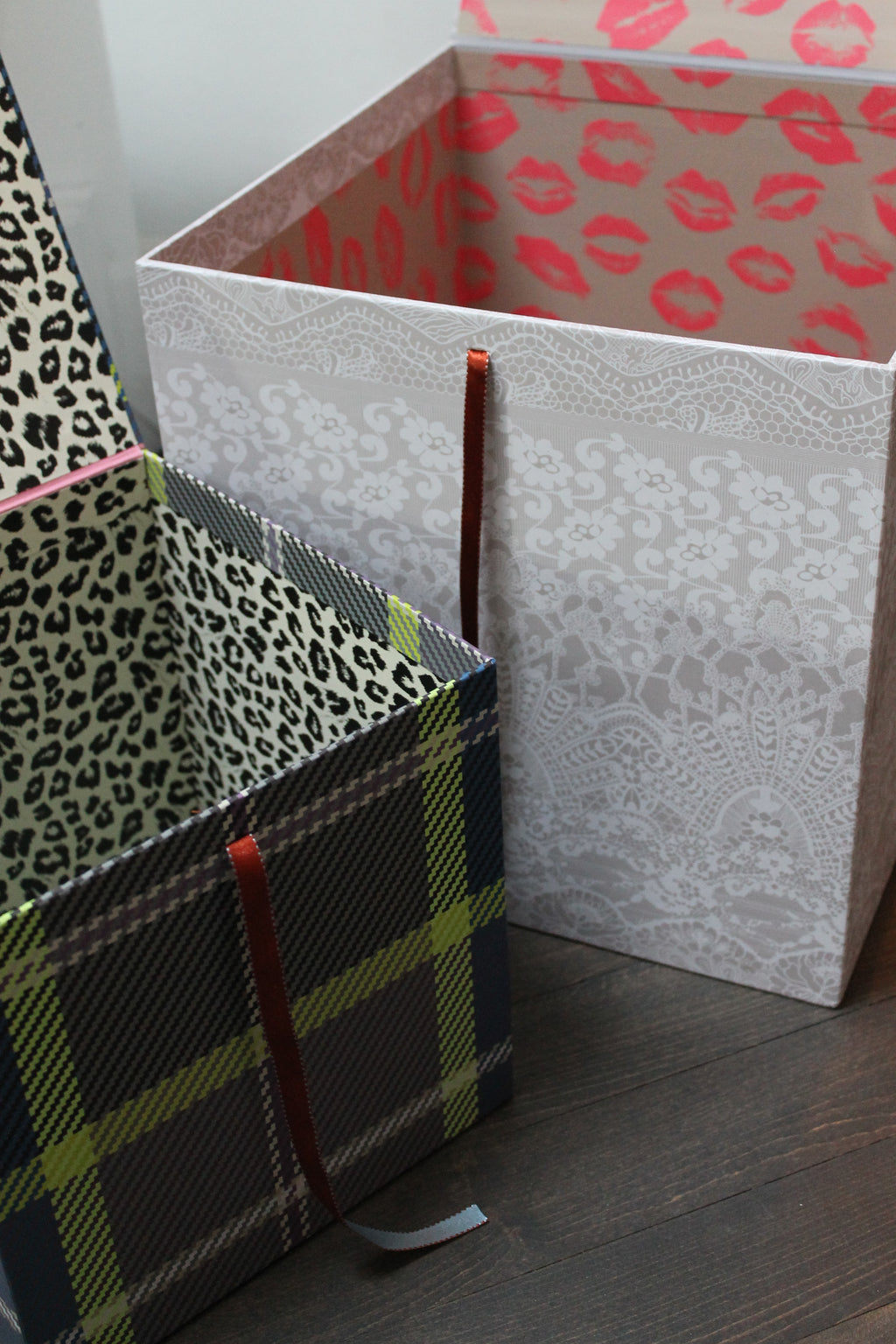 Mega Box, Lace White