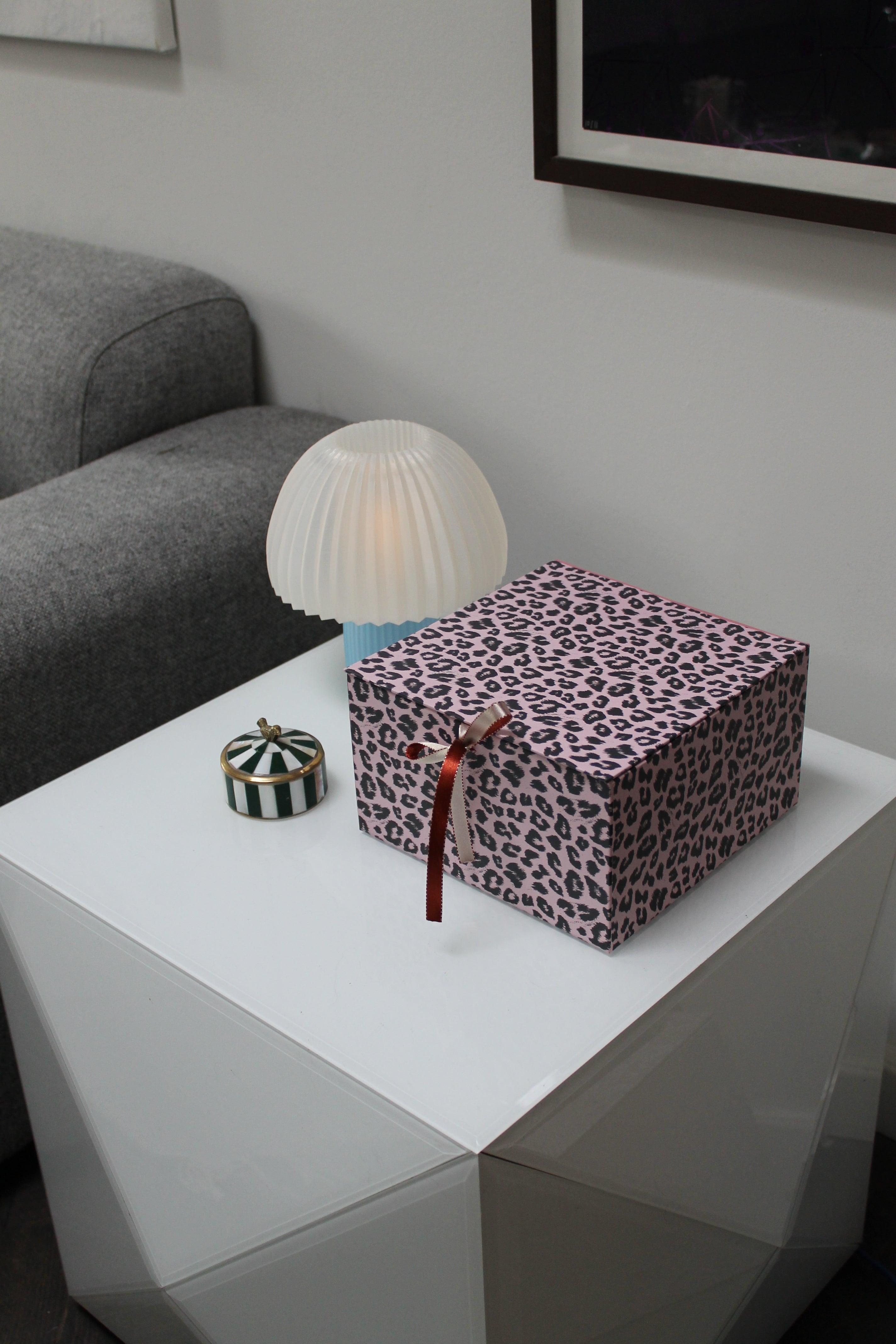 Medium Box, Leo Black/Rose