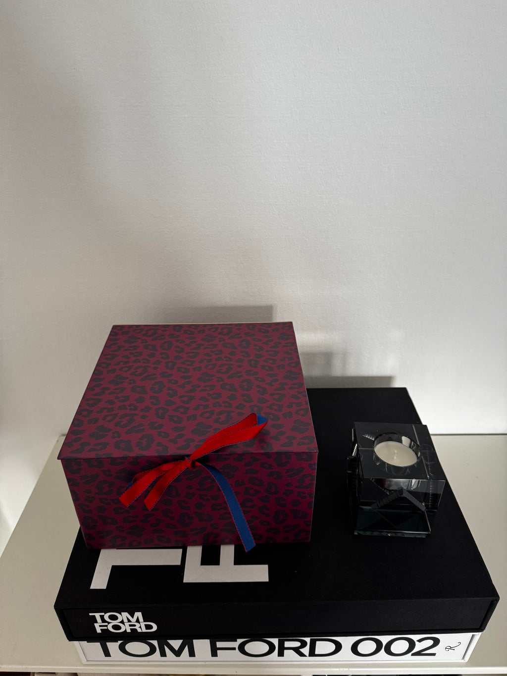 Medium Box, Leo Burgundy