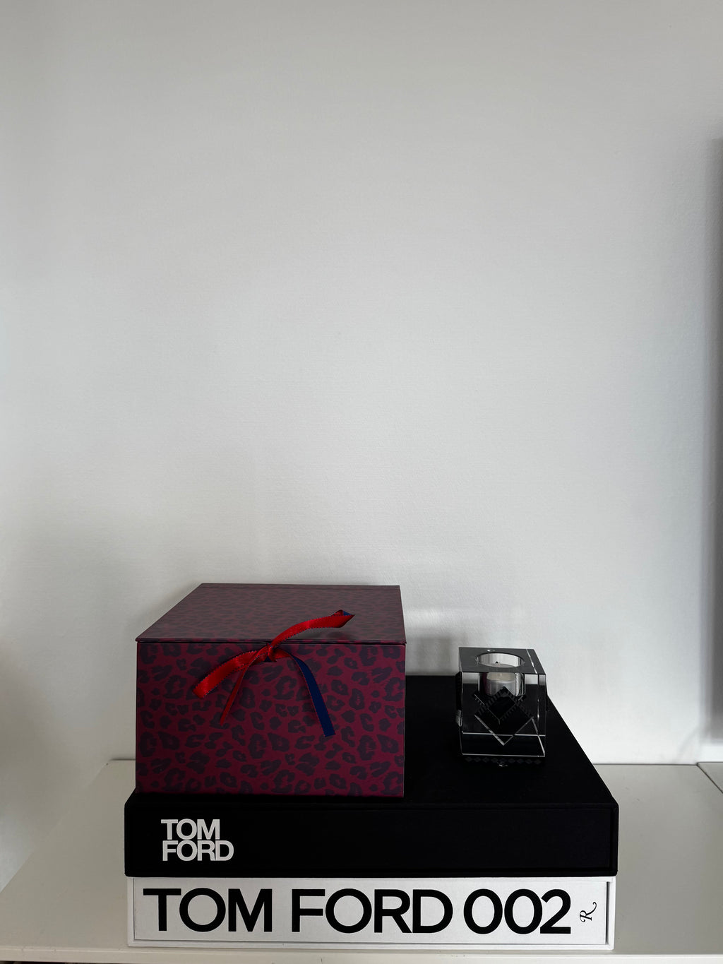 Medium Box, Leo Burgundy