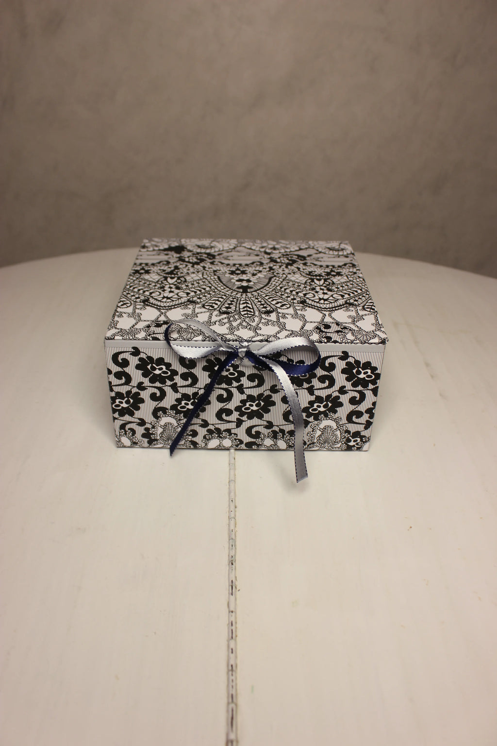 Small Box, Lace Black
