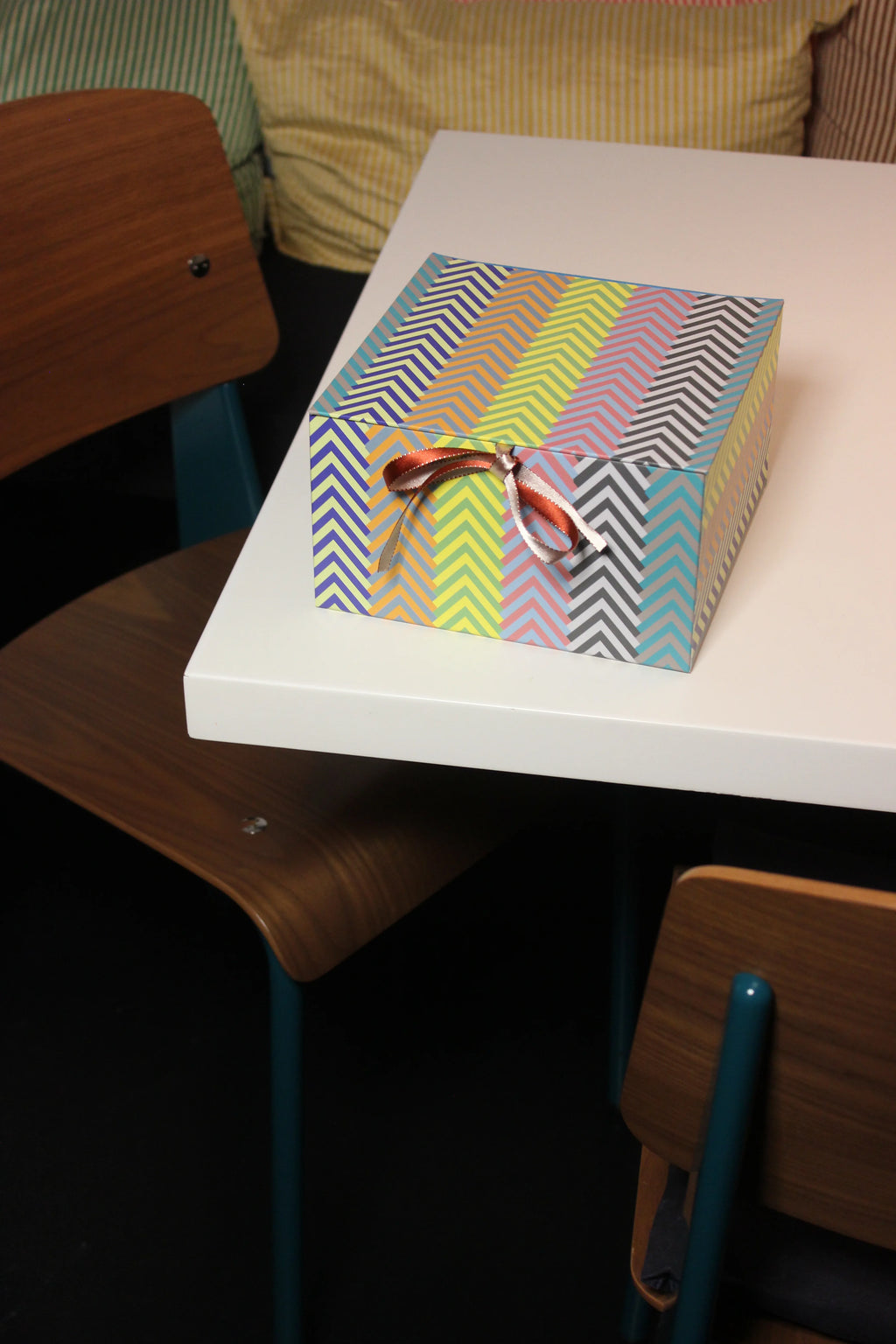 Medium Box, Stripes Multi
